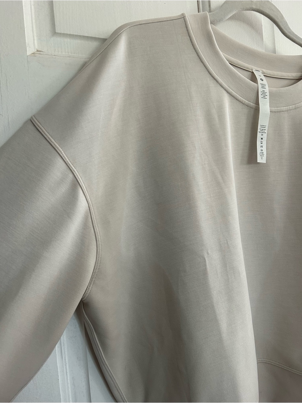 lululemon perfectly oversized cropped crew softstreme with tag! oatmeal, size 10 - Picture 2 of 8
